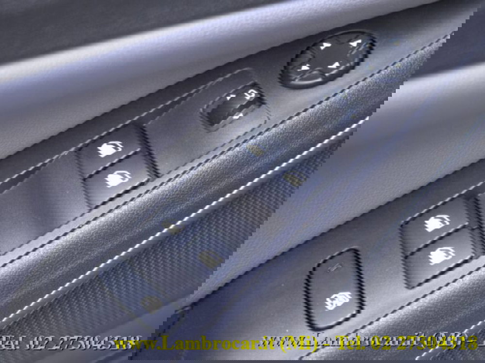 Opel Crossland X usata a Milano (16)