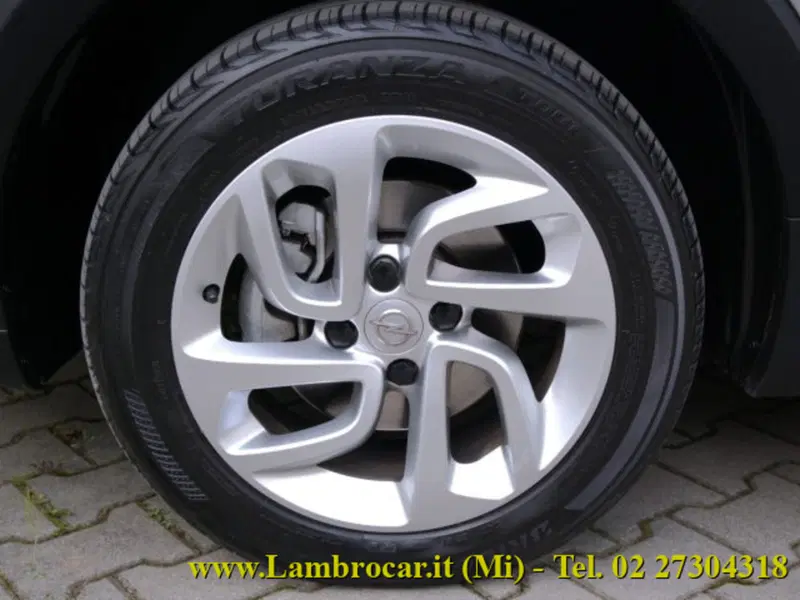 Opel Crossland X usata a Milano (17)