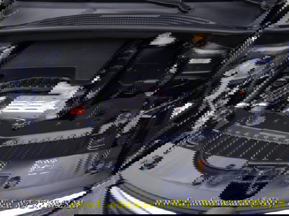 Opel Crossland X usata a Milano (18)