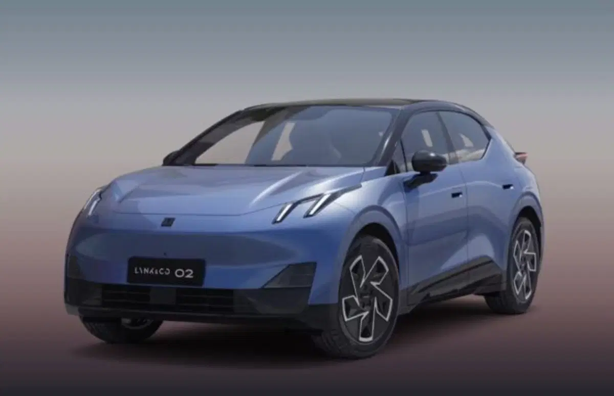 Lynk & Co 02 nuova a Udine