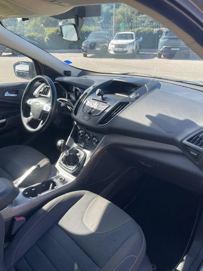 Ford Kuga usata a Sassari (9)