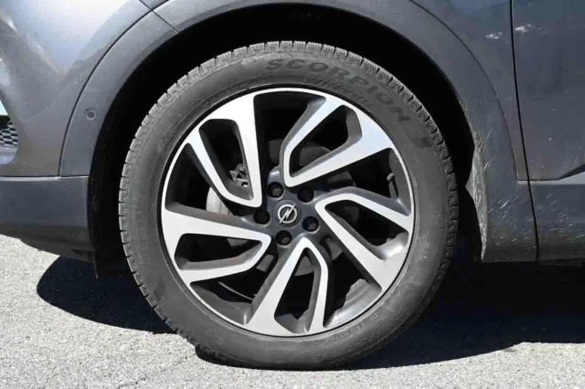 Opel Grandland X usata a Torino (11)