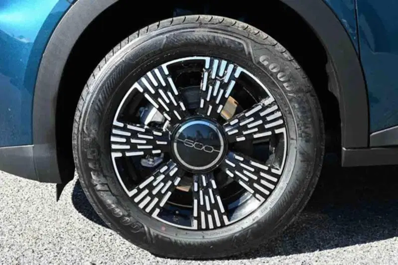 Fiat 600 nuova a Torino (10)