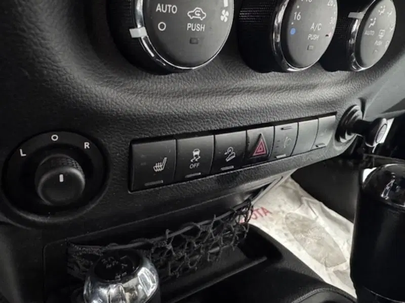 Jeep Wrangler Unlimited usata a Prato (13)