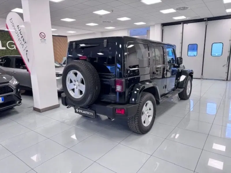 Jeep Wrangler Unlimited usata a Prato (4)