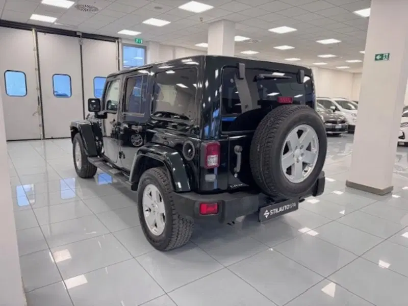 Jeep Wrangler Unlimited usata a Prato (6)
