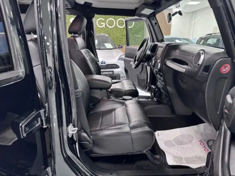 Jeep Wrangler Unlimited usata a Prato (9)