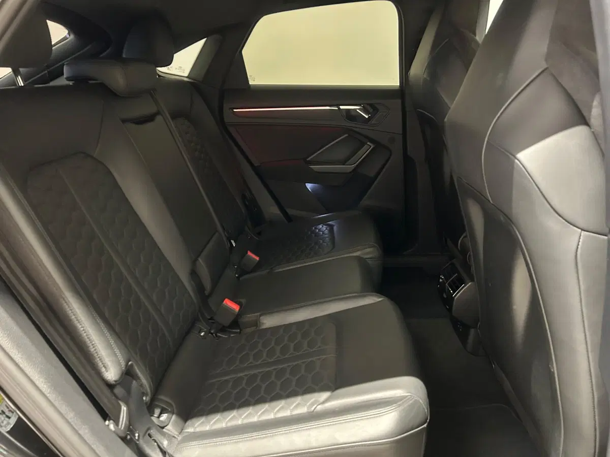 Audi RS Q3 Sportback usata a Napoli (5)