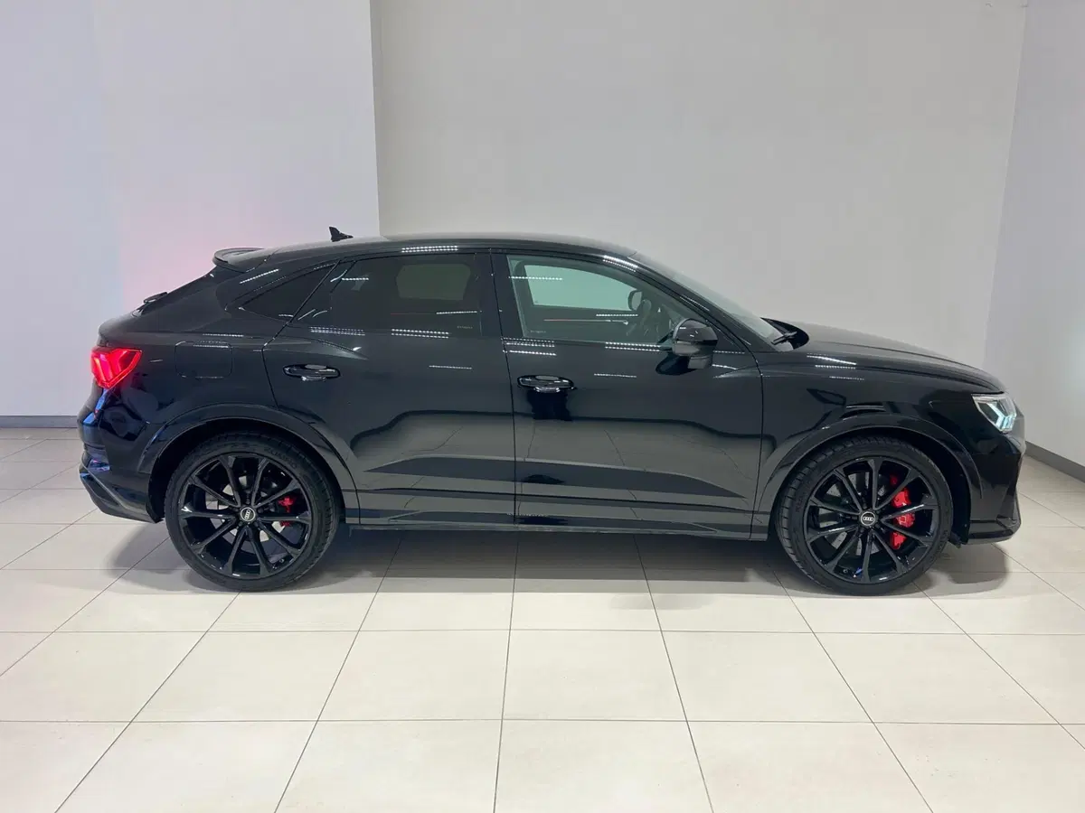 Audi RS Q3 Sportback usata a Napoli (6)