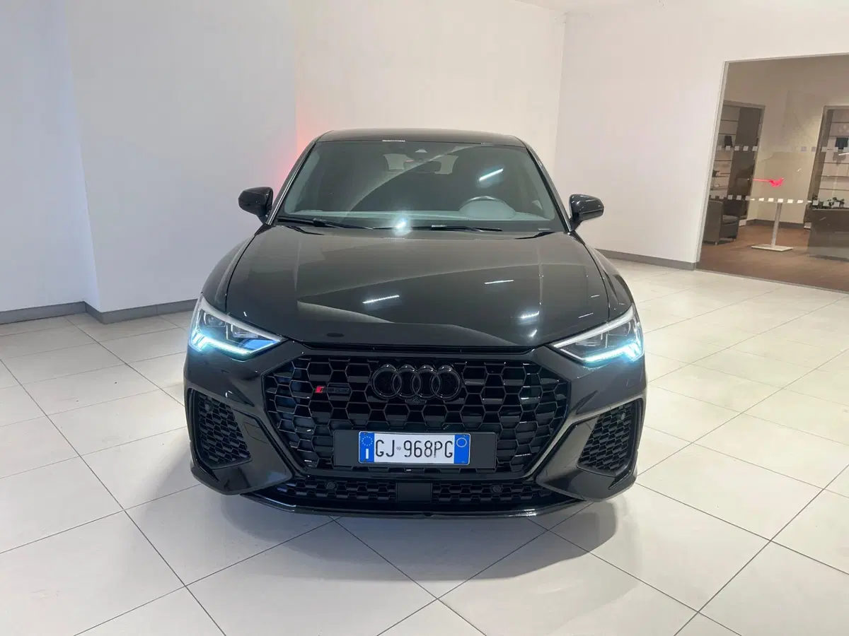 Audi RS Q3 Sportback usata a Napoli (8)