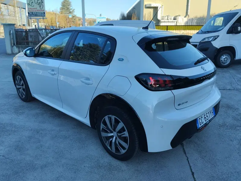 Peugeot 208 usata a Asti (3)