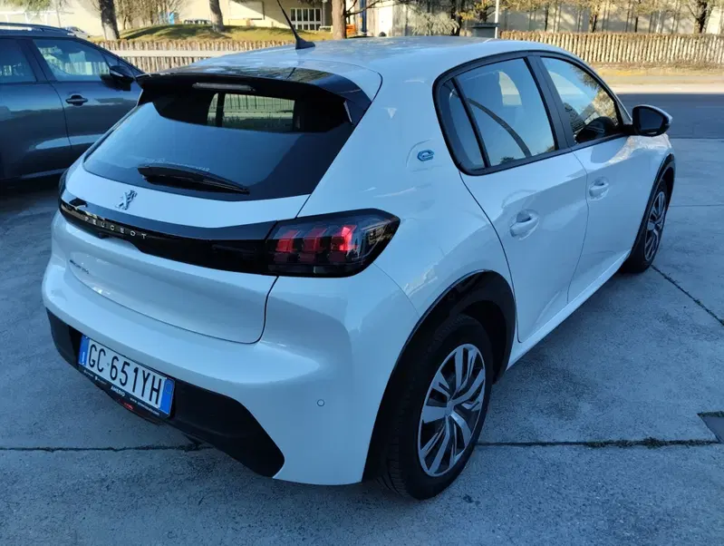 Peugeot 208 usata a Asti (4)