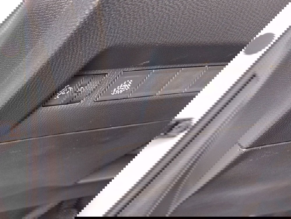 Peugeot 208 usata a Asti (8)