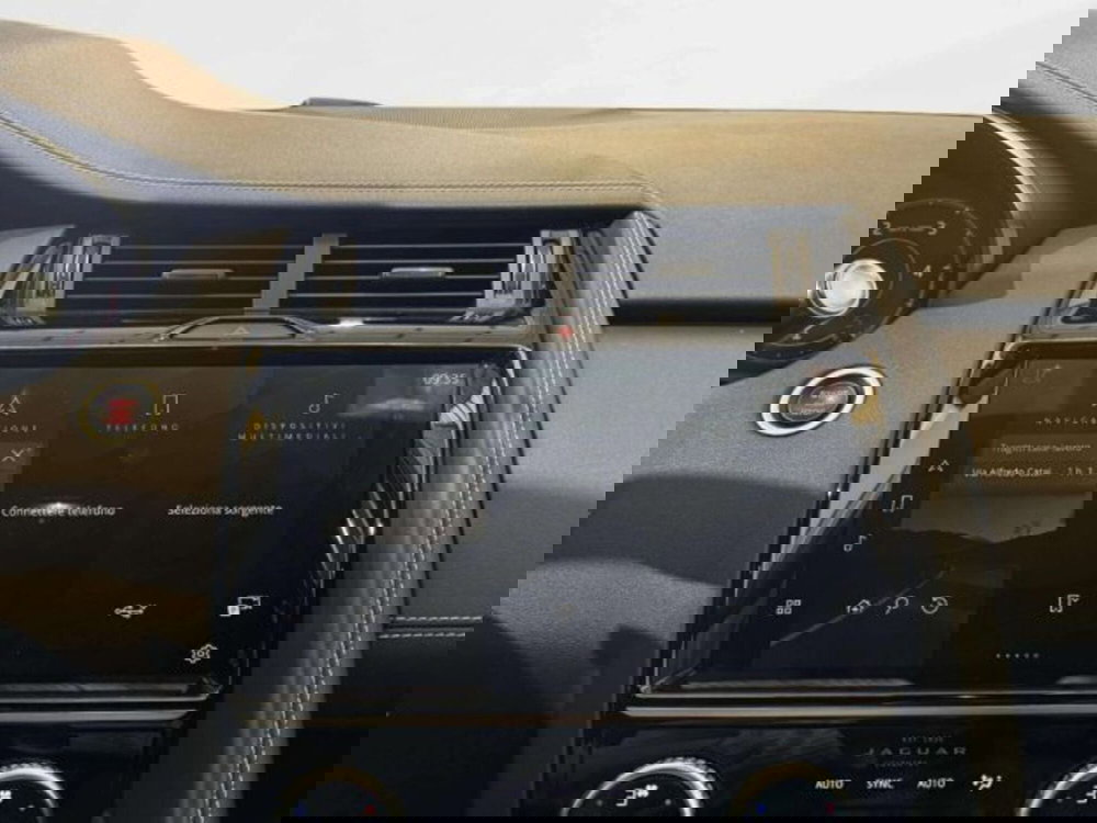 Jaguar E-Pace usata a Siena (13)