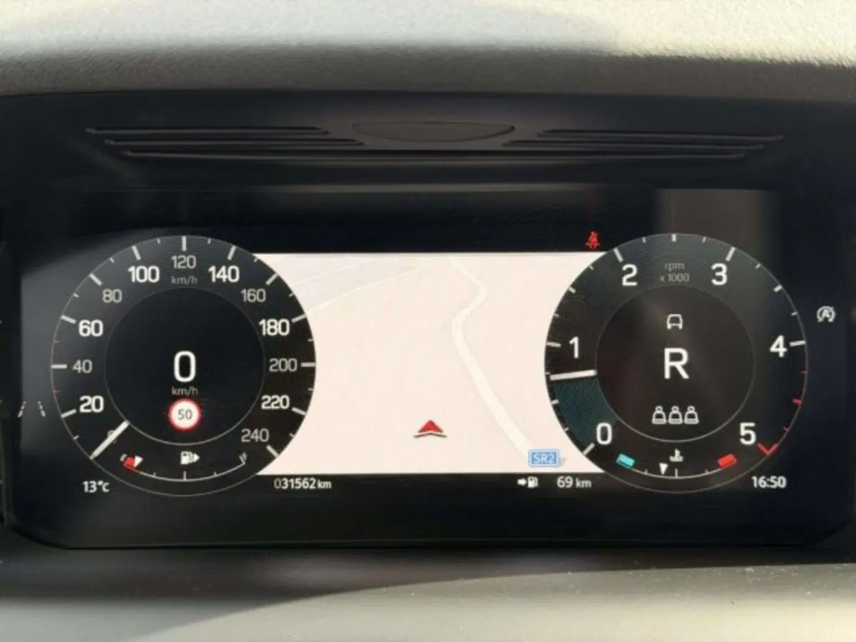 Land Rover Discovery Sport usata a Siena (14)