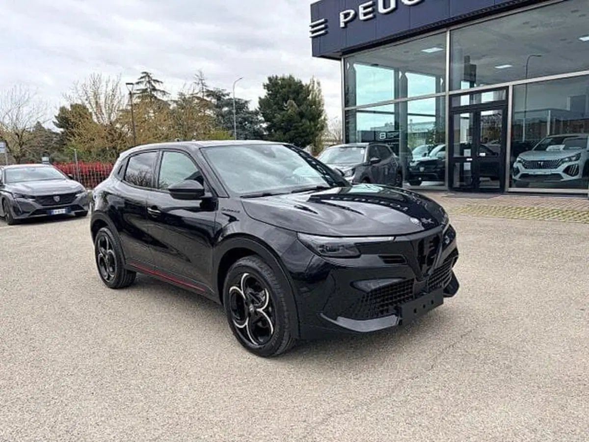 Alfa Romeo Junior nuova a Ravenna (3)