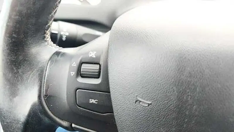 Peugeot 2008 usata a Firenze (16)