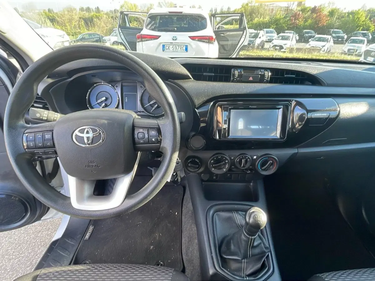 Toyota Hilux usata a Piacenza (10)