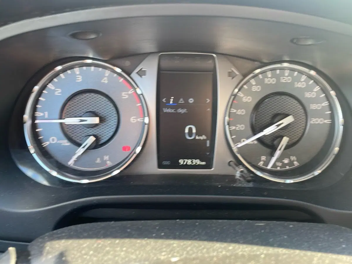 Toyota Hilux usata a Piacenza (12)