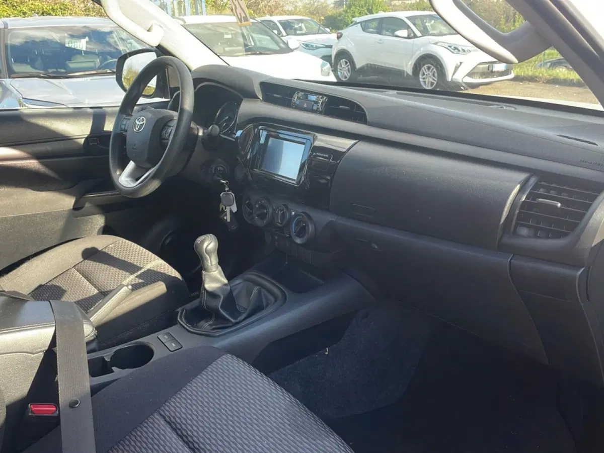 Toyota Hilux usata a Piacenza (8)