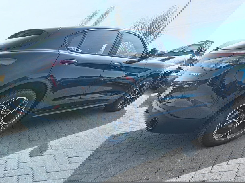 Alfa Romeo Stelvio usata a Alessandria (5)