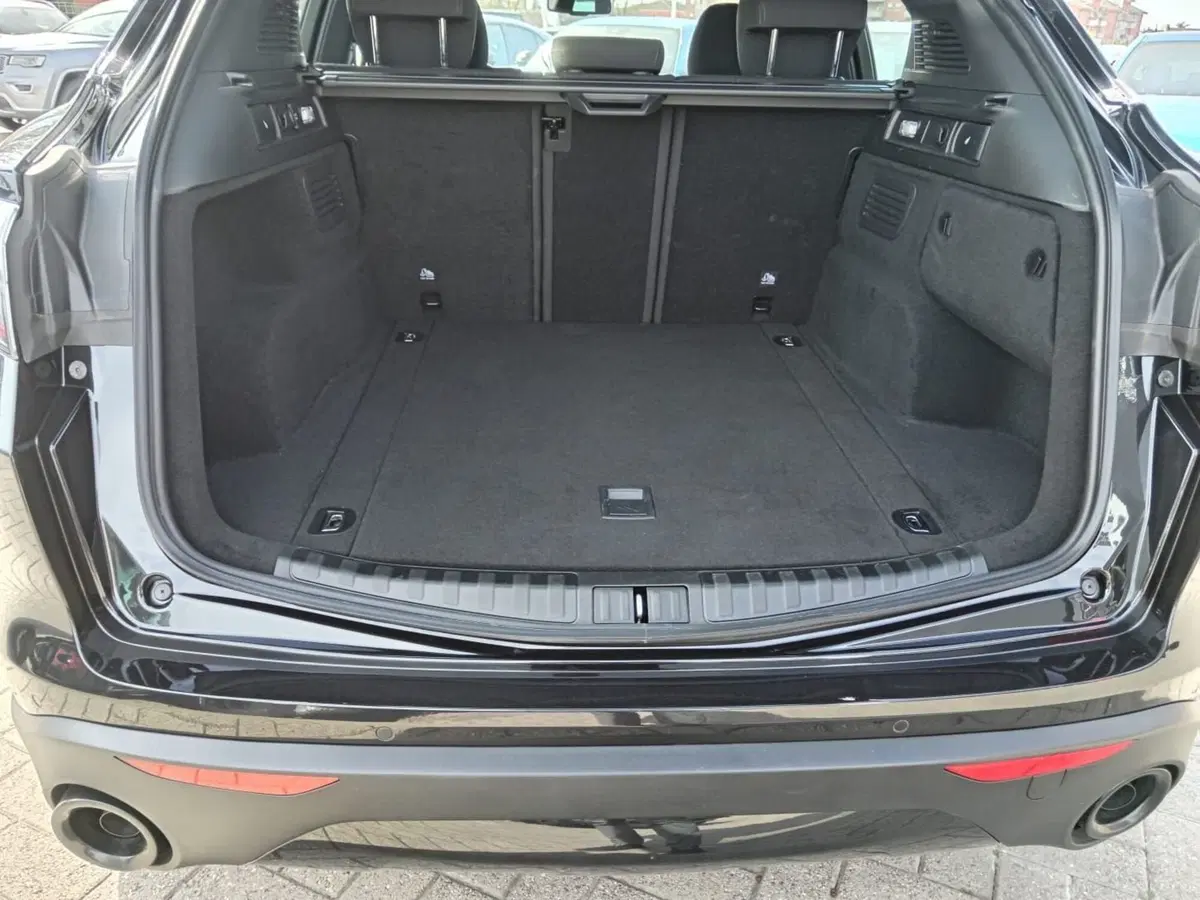 Alfa Romeo Stelvio usata a Alessandria (6)