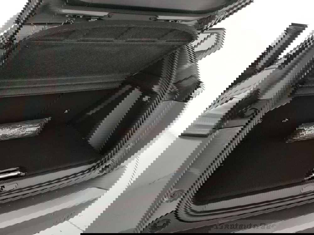 Peugeot 2008 nuova a Caserta (8)