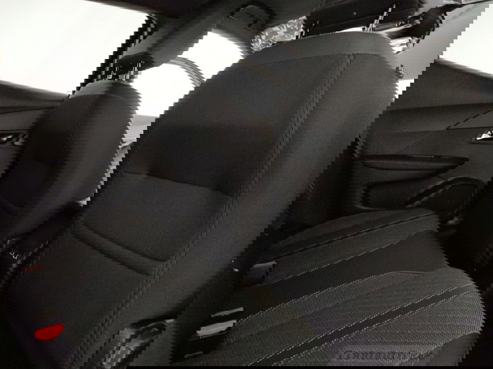 Peugeot 2008 nuova a Caserta (15)
