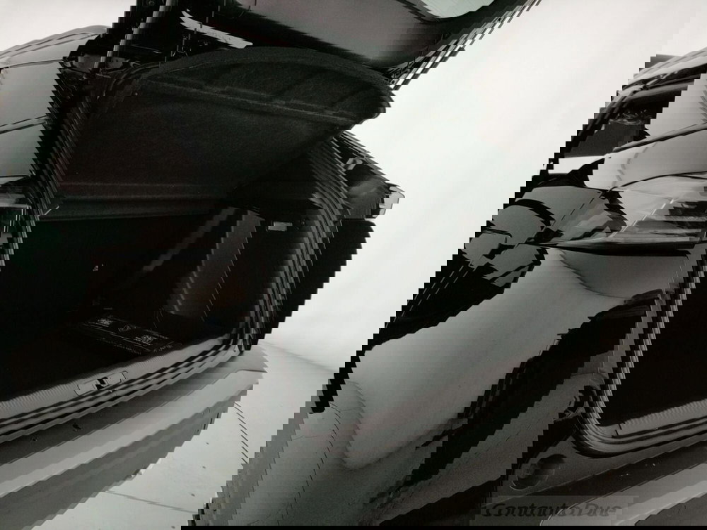 Peugeot 2008 nuova a Caserta (9)