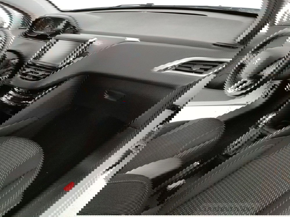 Peugeot 208 usata a Caserta (16)