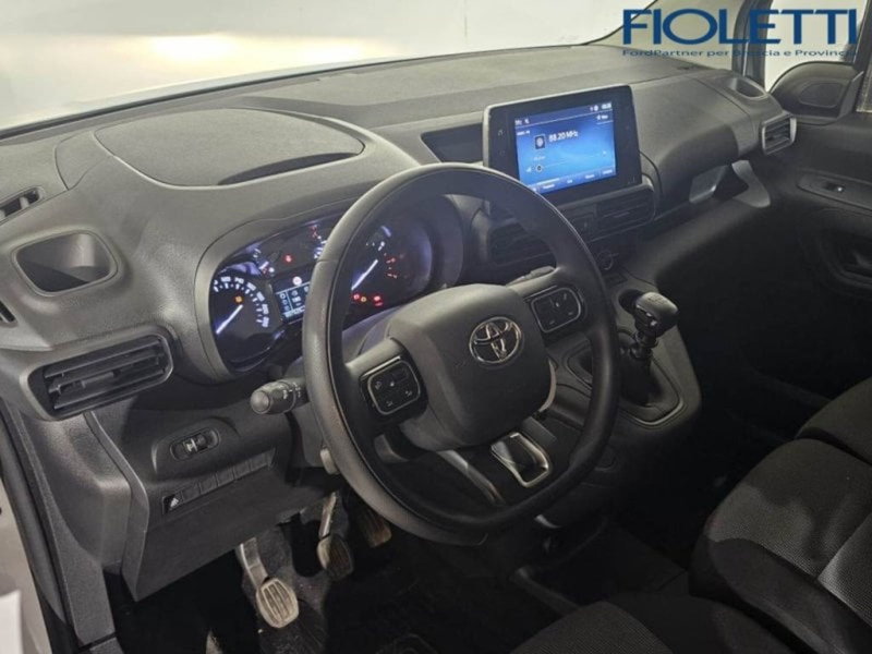 Toyota Proace City usata a Brescia (6)
