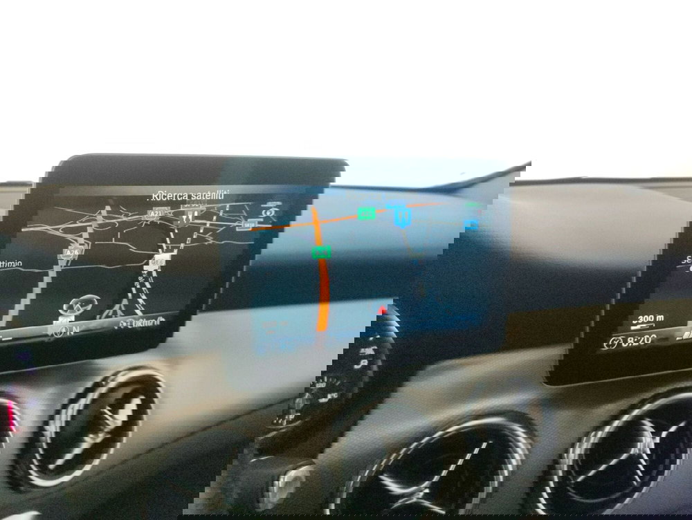 Mercedes-Benz GLA SUV usata a Alessandria (12)