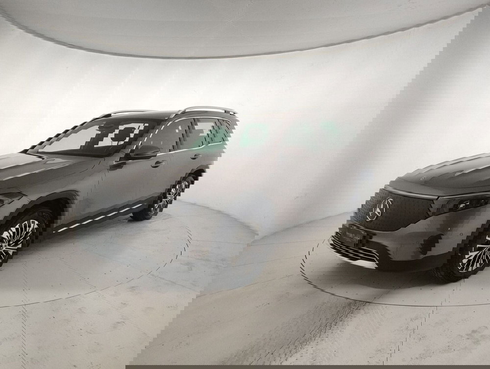 Mercedes-Benz EQB usata a Alessandria