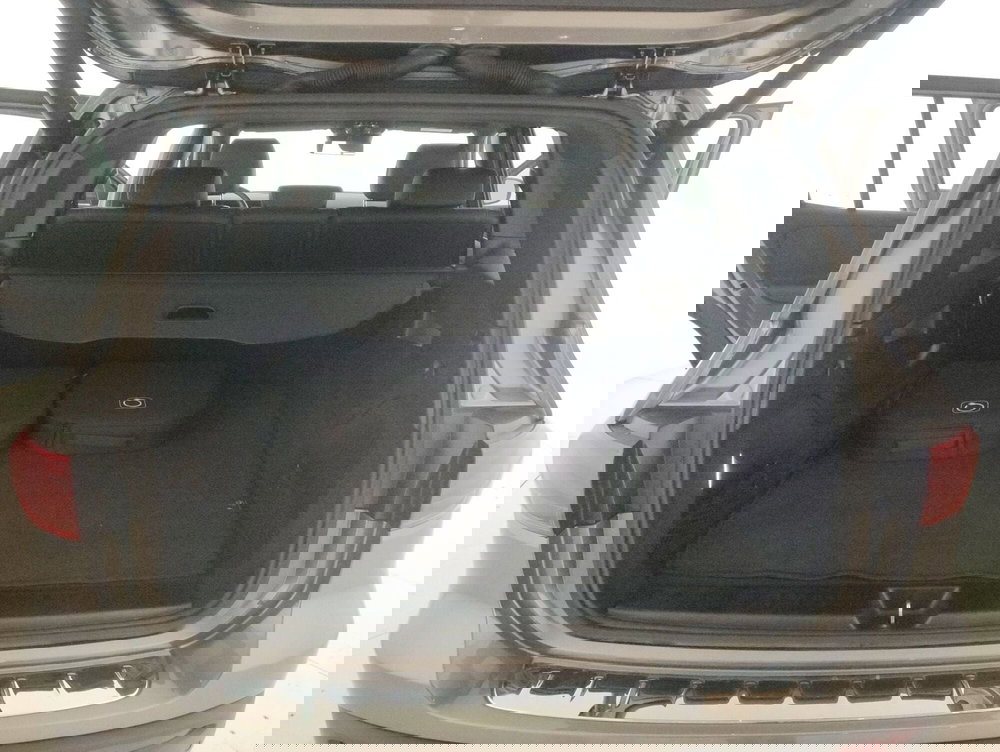 Mercedes-Benz EQB usata a Alessandria (11)