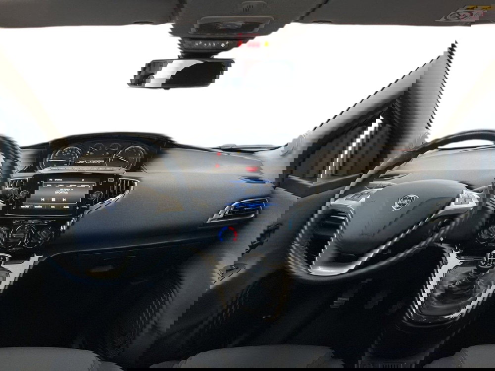 Lancia Ypsilon usata a Torino (10)