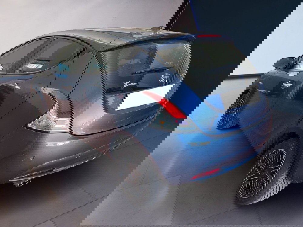 Lancia Ypsilon usata a Torino (4)