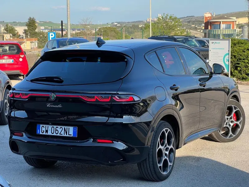 Alfa Romeo Tonale usata a Matera (8)