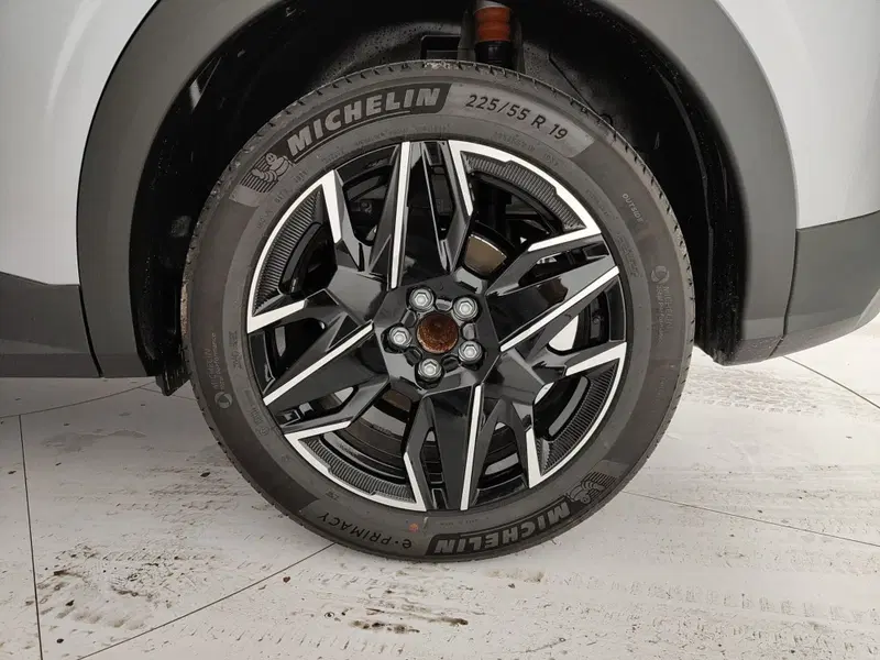 Peugeot 3008 nuova a Caserta (11)
