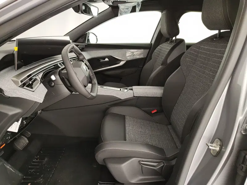 Peugeot 3008 nuova a Caserta (16)