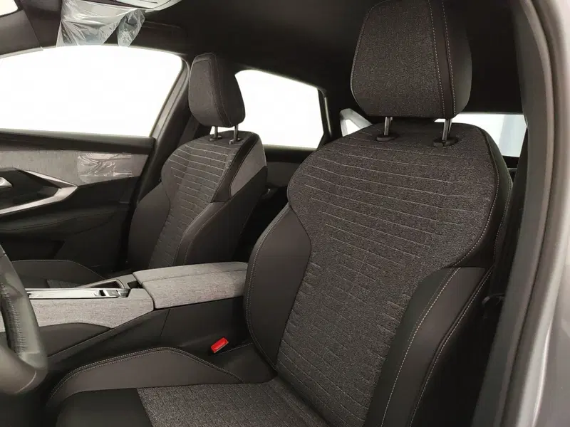 Peugeot 3008 nuova a Caserta (17)
