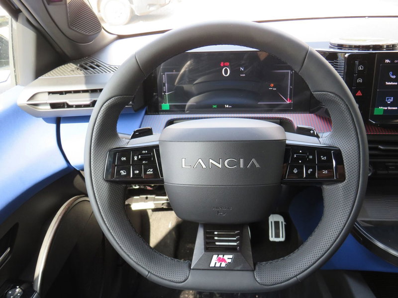 Lancia Ypsilon nuova a Monza e Brianza (16)