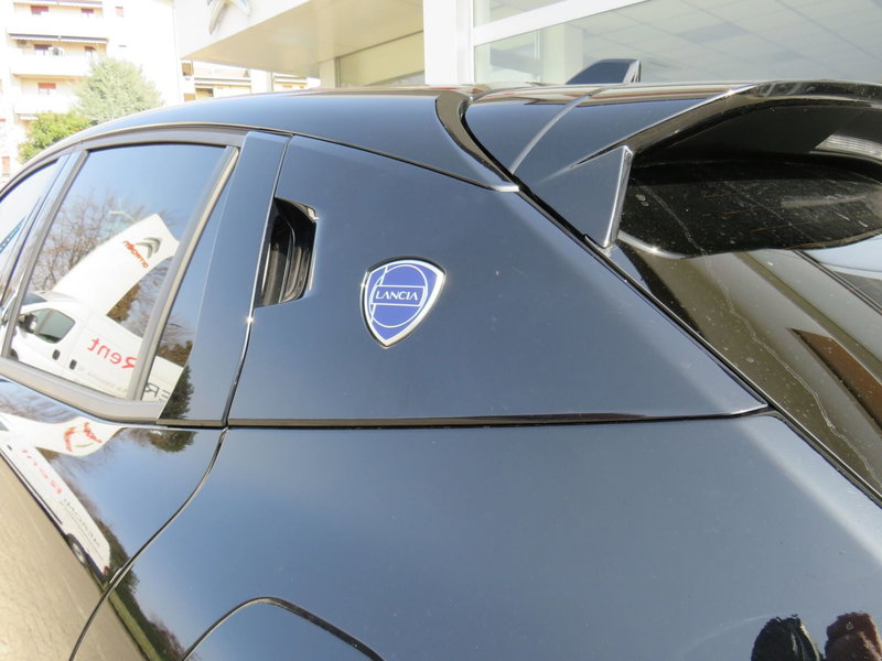 Lancia Ypsilon nuova a Monza e Brianza (9)