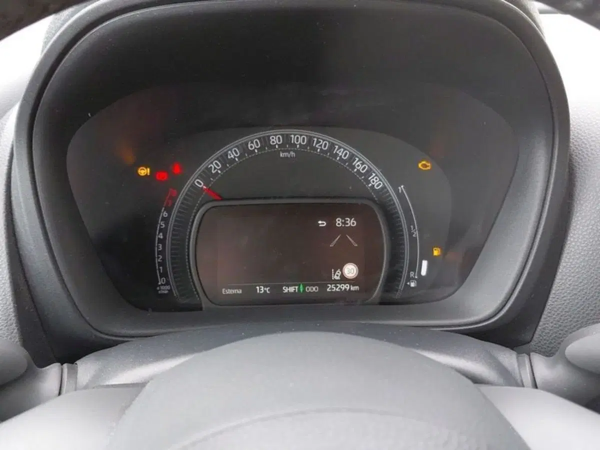 Toyota Aygo X usata a Cagliari (15)