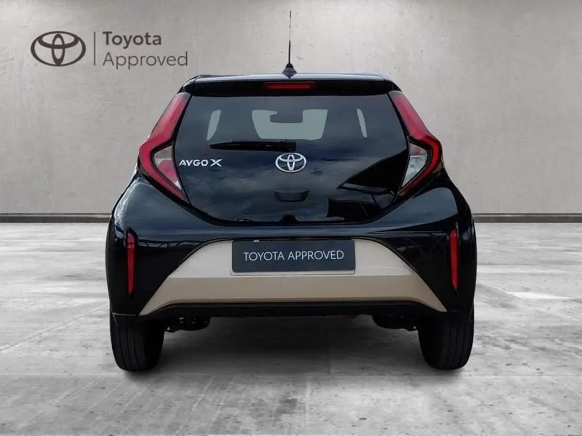 Toyota Aygo X usata a Cagliari (8)