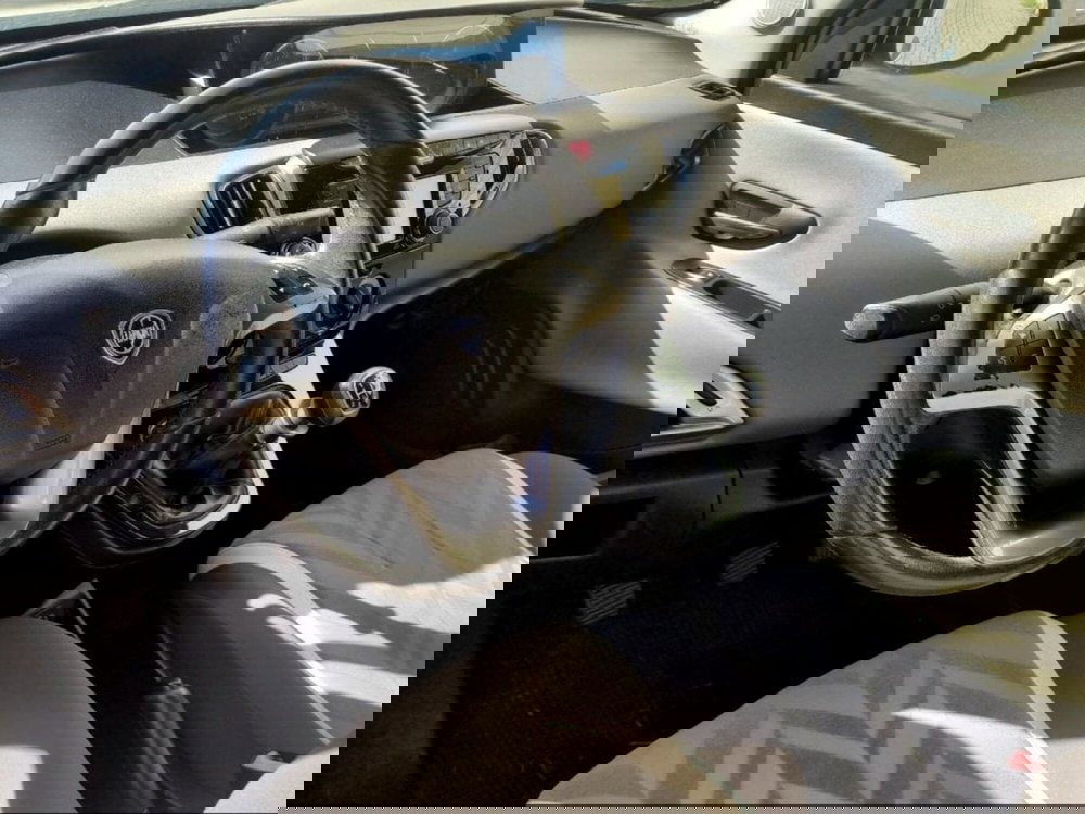 Lancia Ypsilon usata a Siena (13)