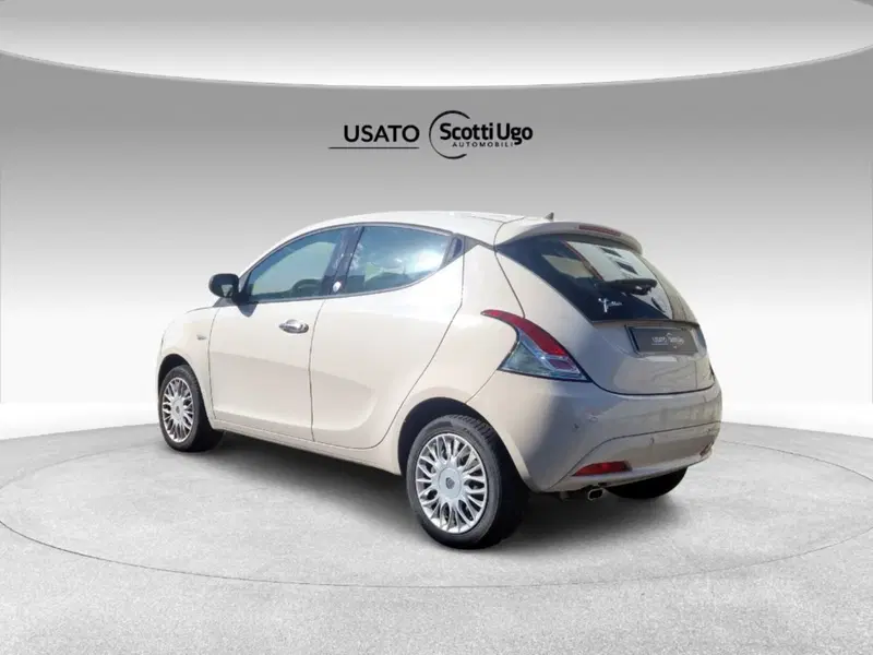 Lancia Ypsilon usata a Siena (4)
