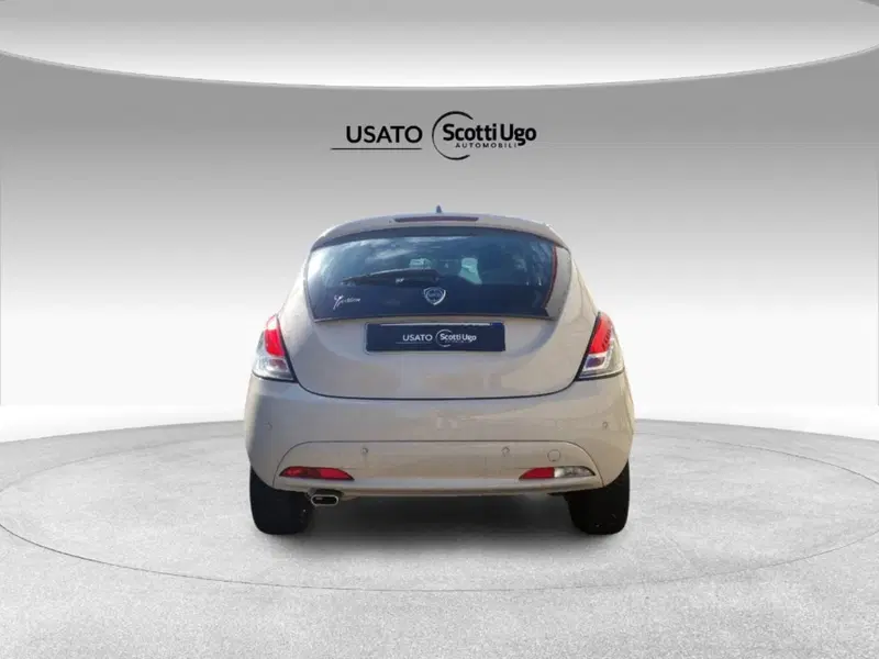 Lancia Ypsilon usata a Siena (5)