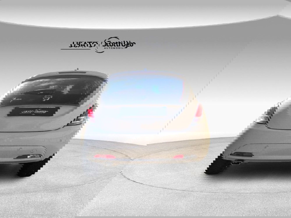 Lancia Ypsilon usata a Siena (5)