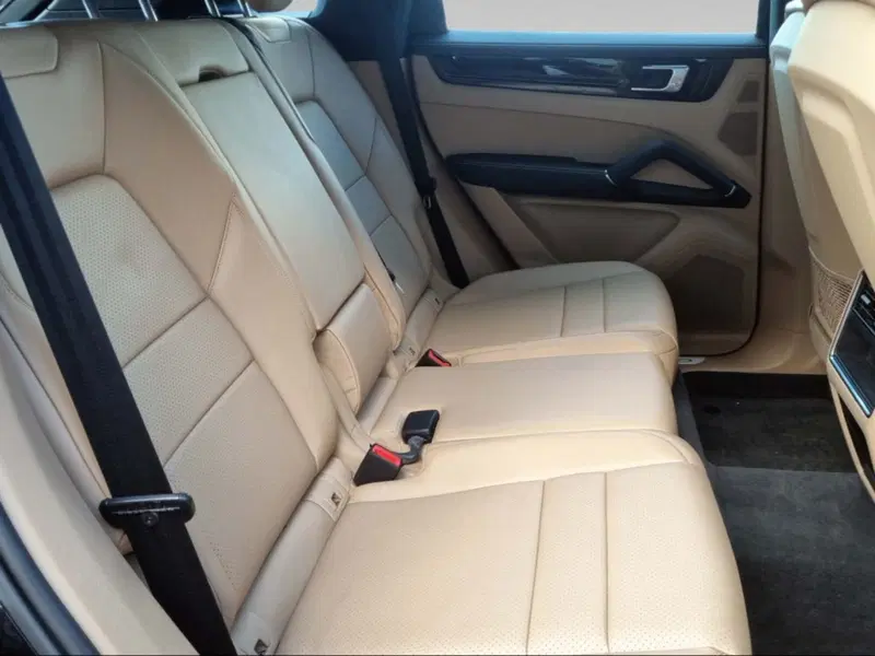 Porsche Cayenne usata a Pisa (11)