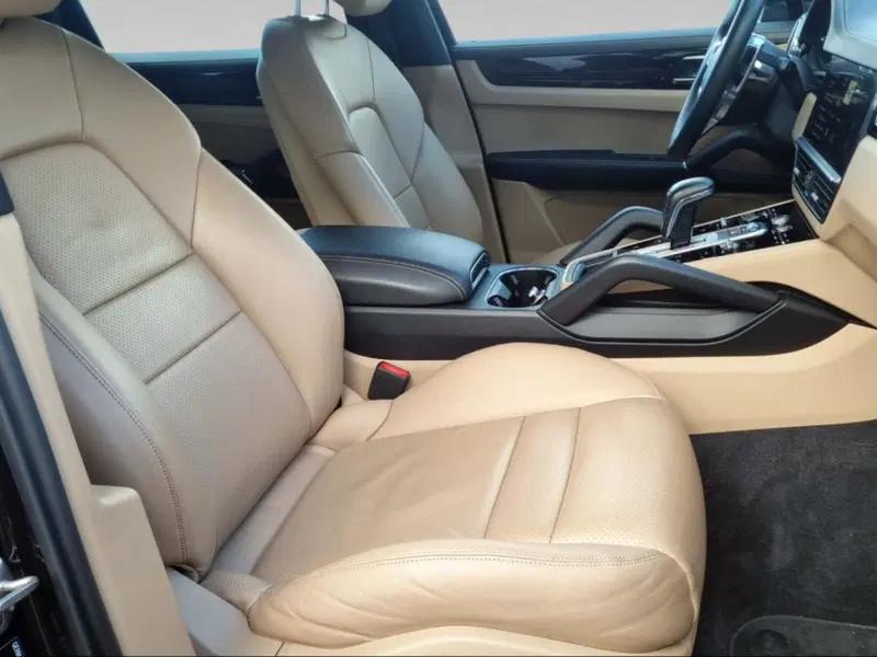 Porsche Cayenne usata a Pisa (12)